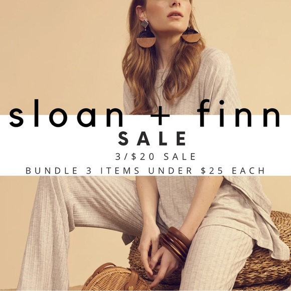 3/$20 Hollister Distressed Jeans - Picture 3 of 7